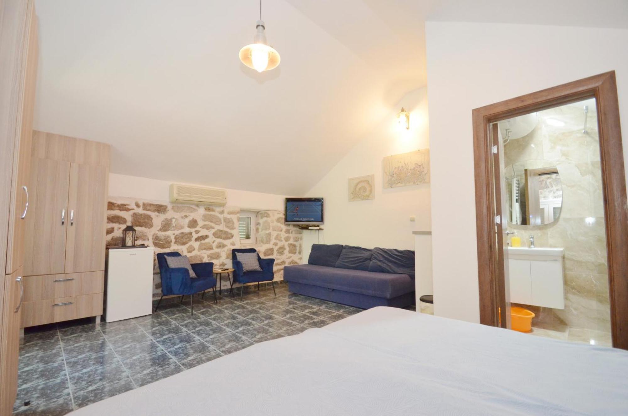 Holiday Home Brinic Tivat Eksteriør billede