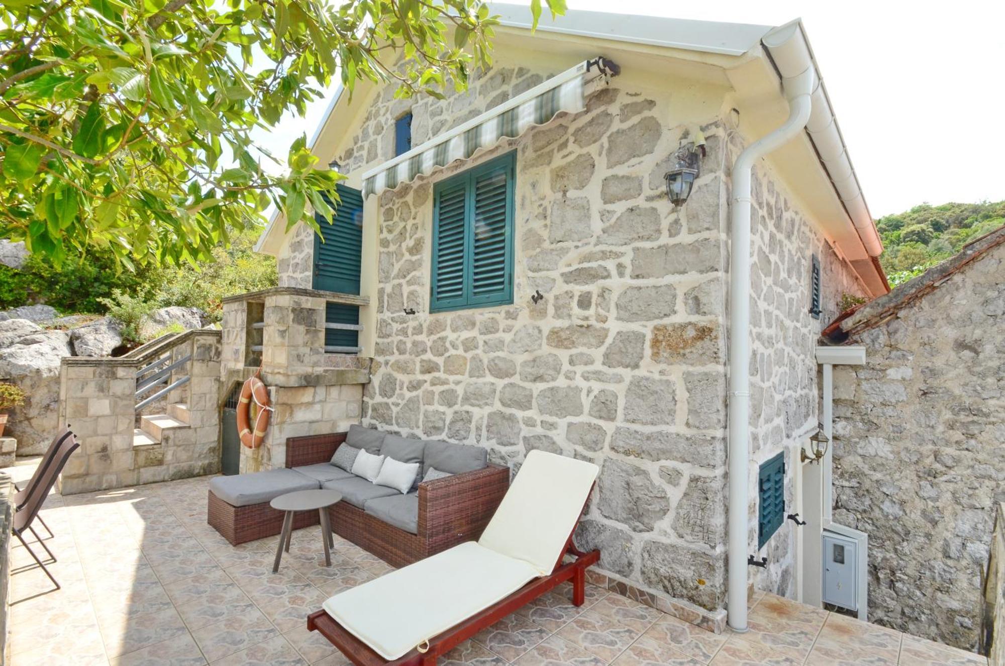 Holiday Home Brinic Tivat Eksteriør billede