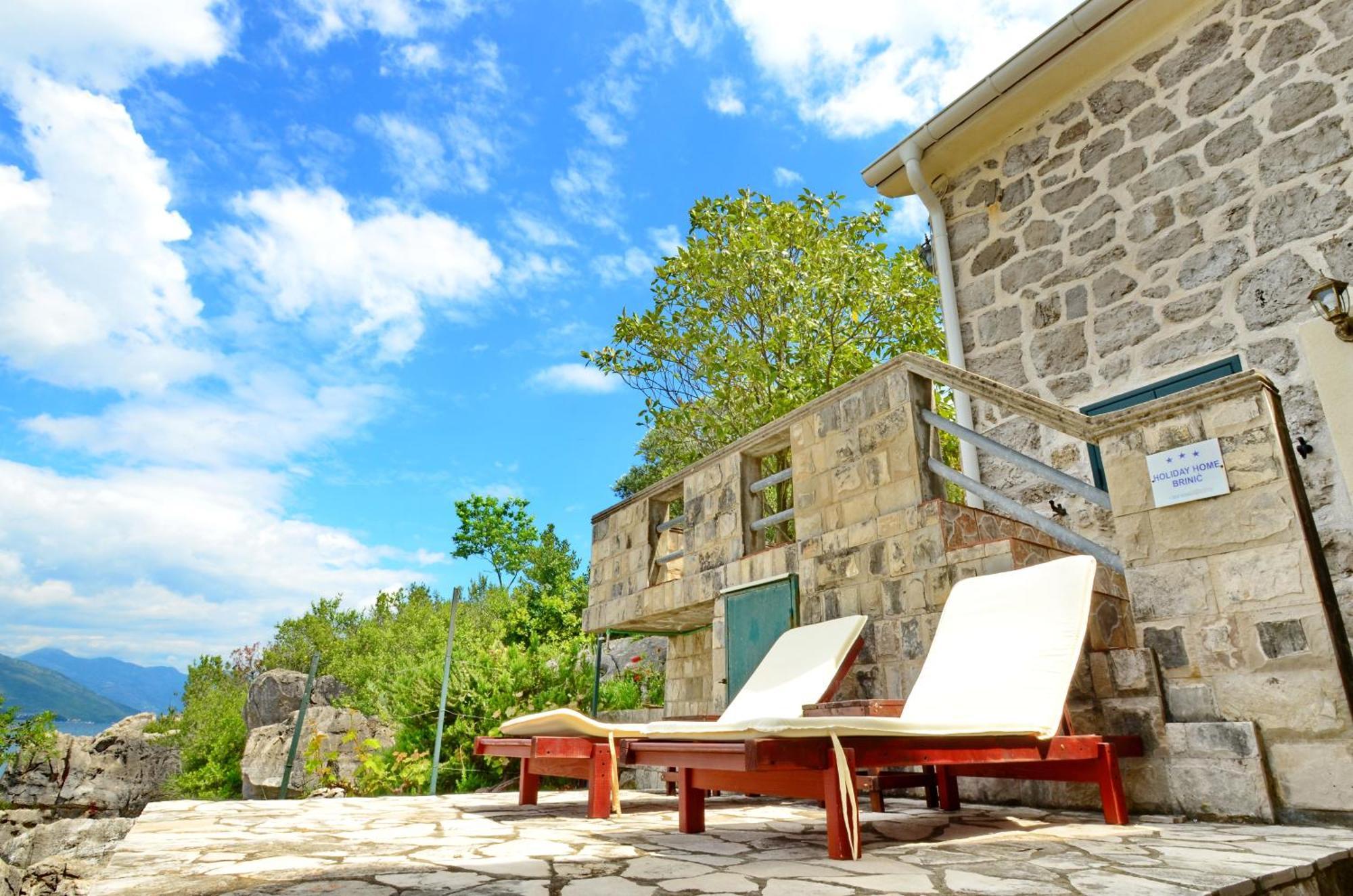 Holiday Home Brinic Tivat Eksteriør billede