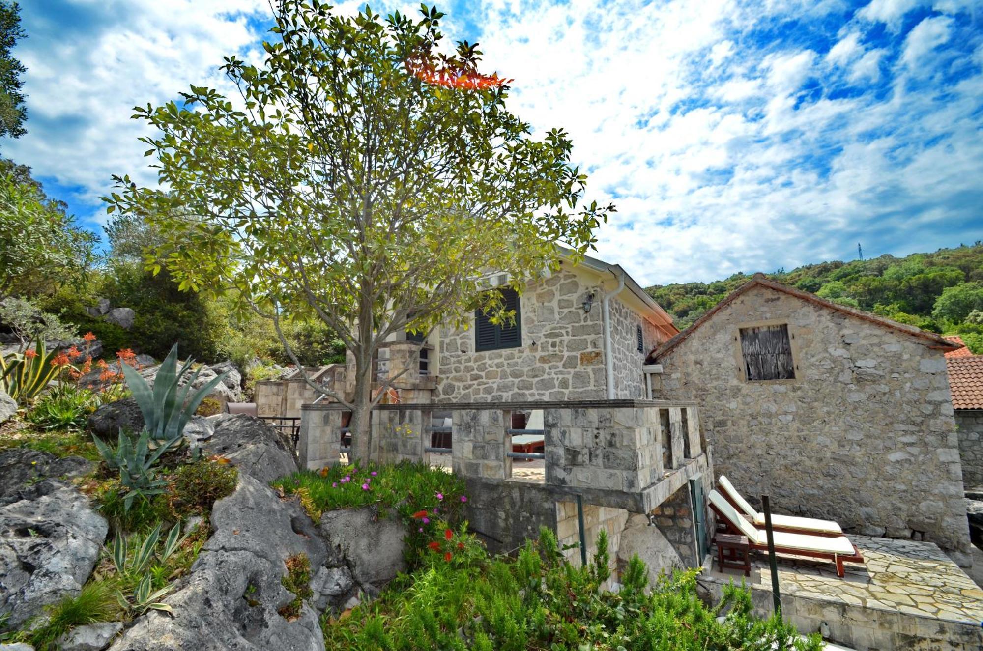 Holiday Home Brinic Tivat Eksteriør billede